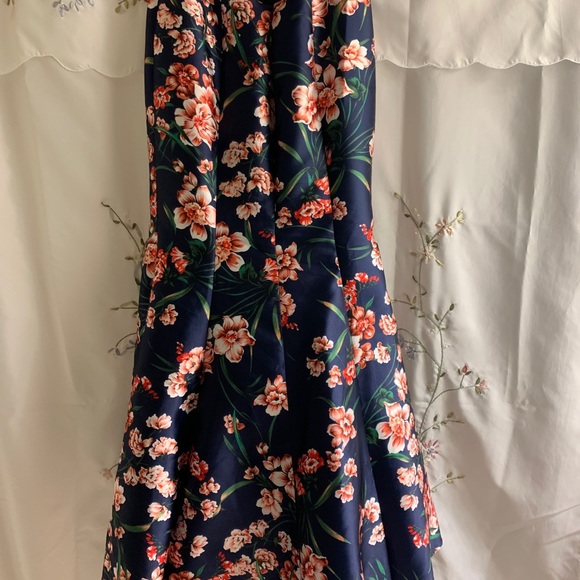 Prom Dress - Picture 4 of 4